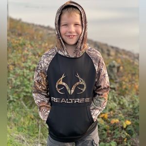 RealTree Sweatshirt size Small